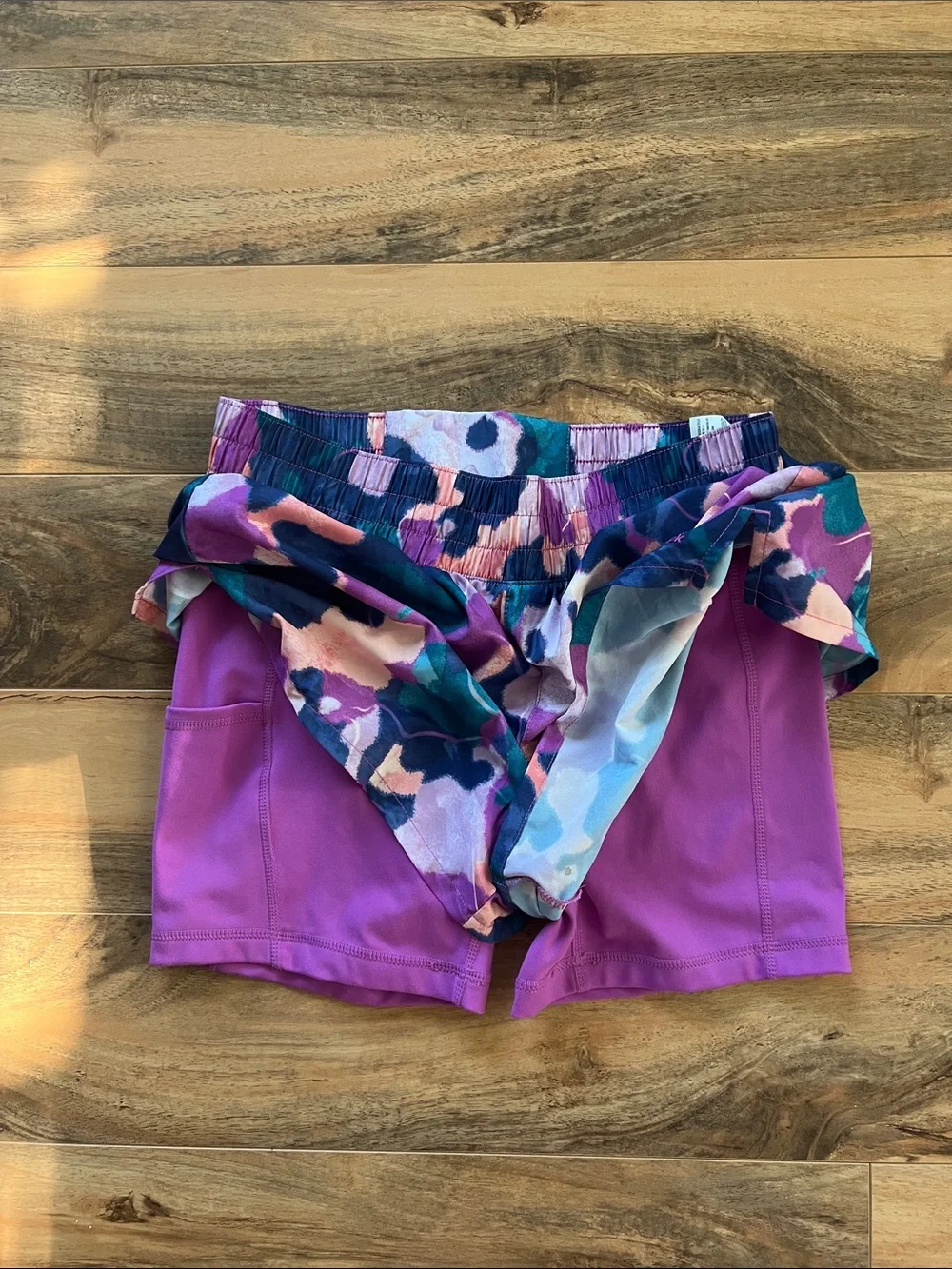 Reebok 2 in 1 Running Shorts Built In Shorts Womens XS Purple Print Pockets